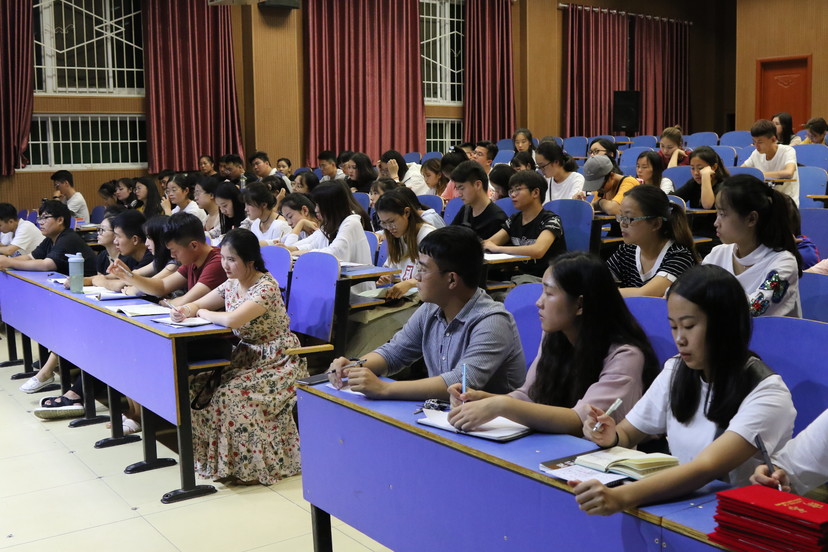 新学年学生党员、干部工作安排部署会召开